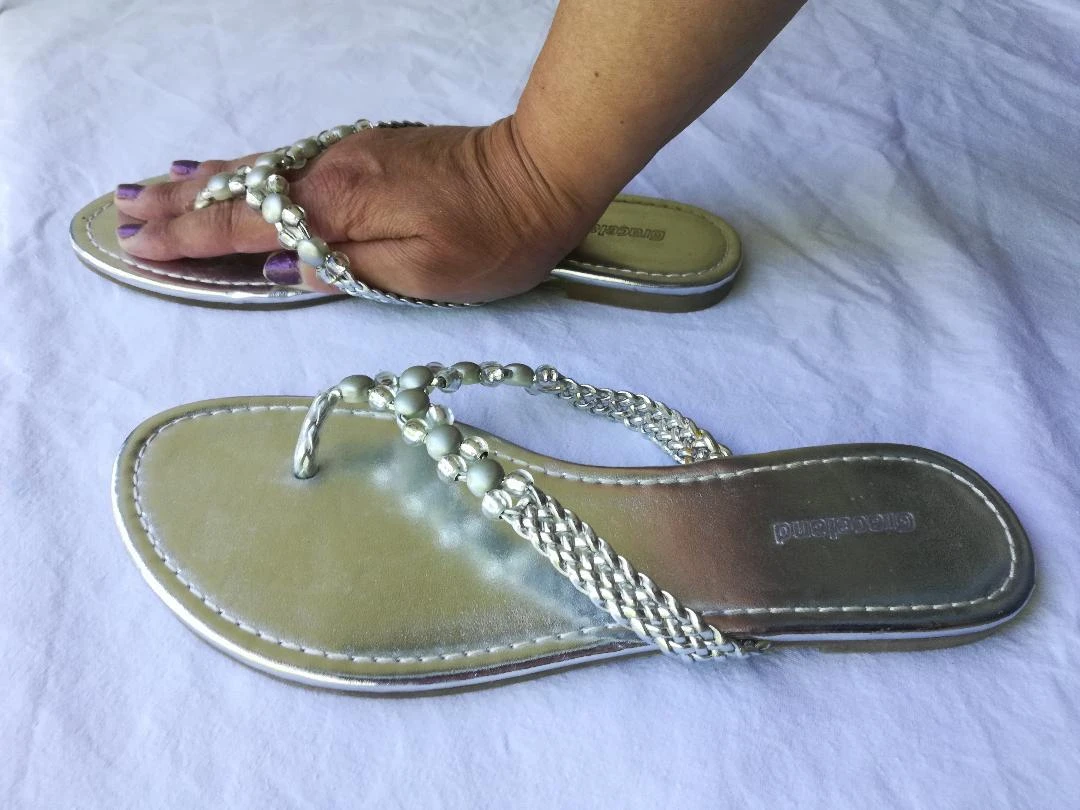 Sandalias entre dedos/Tongas plateadas con cuentas talla 38 - nuevas – photo 10